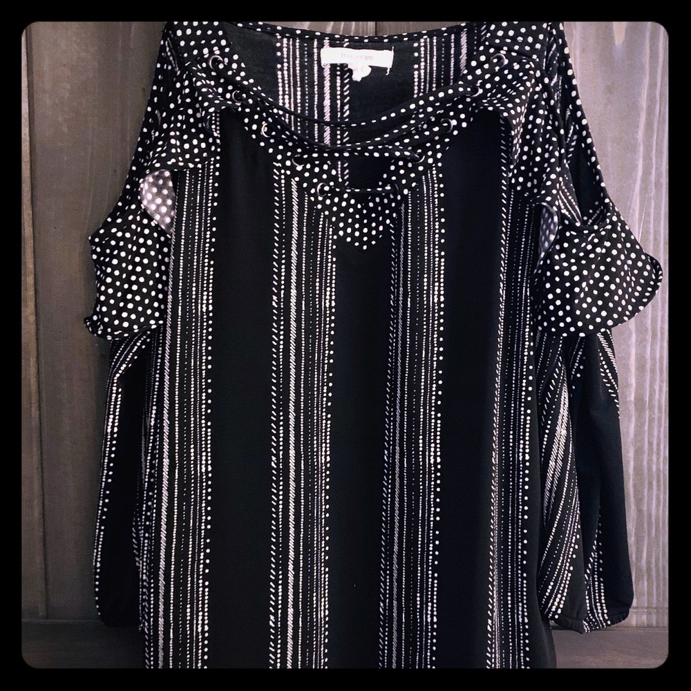 Cold shoulder top